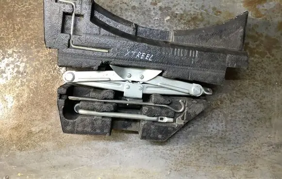Nissan X-Trail T30 Tool set 849A88H300