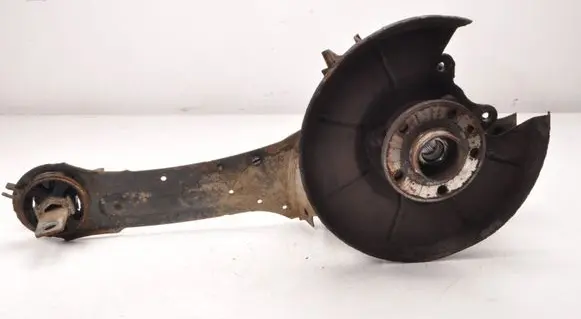 Volvo XC70 Rear wheel hub spindle/knuckle 7G915A969VAE