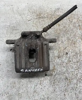 Hyundai Santa Fe Brake caliper pad carrier rear B0140105