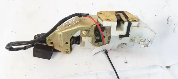 Mazda 323 Rear door lock