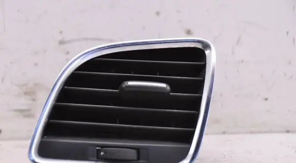Audi Q3 8U Dashboard air vent grill cover trim 8U1820901C