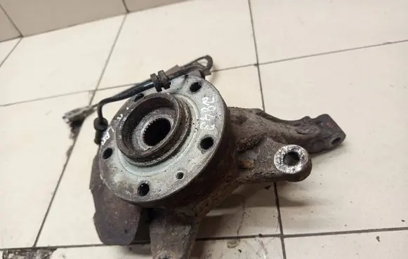 Citroen Jumpy Front wheel hub spindle knuckle 