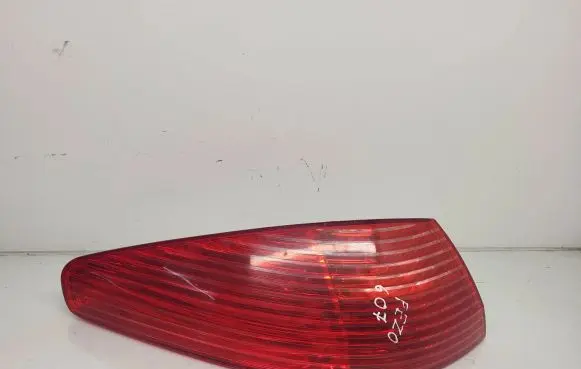 Peugeot 607 Tailgate rear/tail lights 2543G