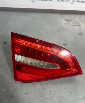 Audi A4 S4 B8 8K Tailgate rear/tail lights 8K9945093E 090112