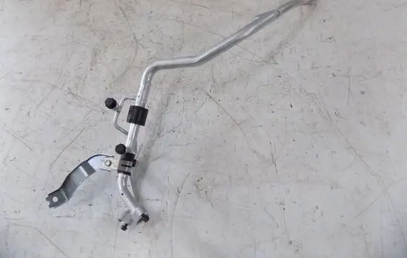 Nissan X-Trail T33 Air conditioning (A/C) pipe/hose
