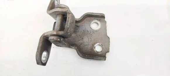 Suzuki SX4 Front door upper hinge
