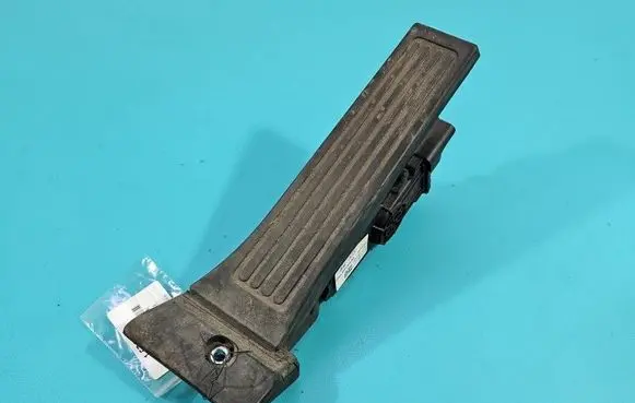 KIA Optima Accelerator throttle pedal 929A3AD4200 IMPRK1574106