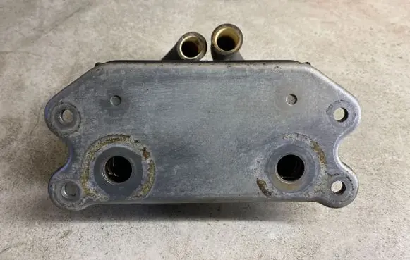 Volvo S40 Engine oil radiator 30637966 B4958