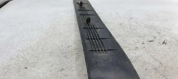 Toyota Avensis T220 Front sill trim cover 67912