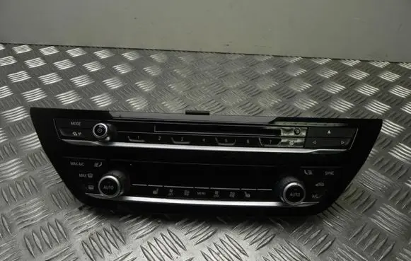 BMW 5 G30 G31 Climate control unit 7947869 Y866