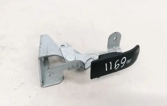 Mazda 3 II Fuel tank opening switch 