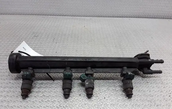 Volkswagen Golf IV Fuel injectors set 037906031AA
