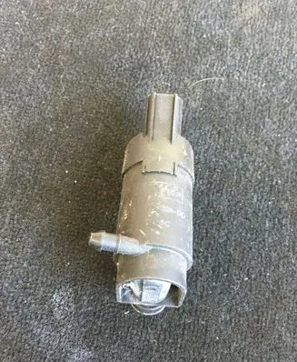 Volvo S60 Windscreen/windshield washer pump 1S7117K624DD