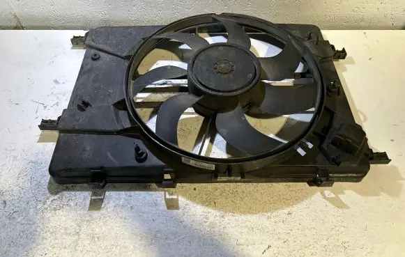 Opel Astra J Radiator set 0130308452