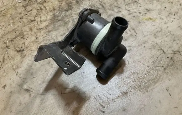 Audi A6 S6 C6 4F Electric auxiliary coolant/water pump 03L965561A 12402100402 064704