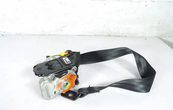 Skoda Octavia Mk3 (5E) Front seatbelt 0589-P1-000220