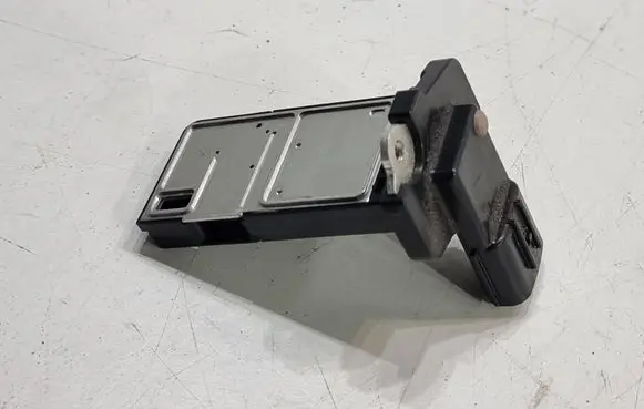 Toyota C-HR I Mass air flow meter 2220475030