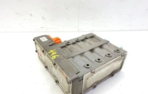 Volkswagen Golf VII Electric engine pre-heating system (optional) 12E963231F 710300380700 15T330LM0127
