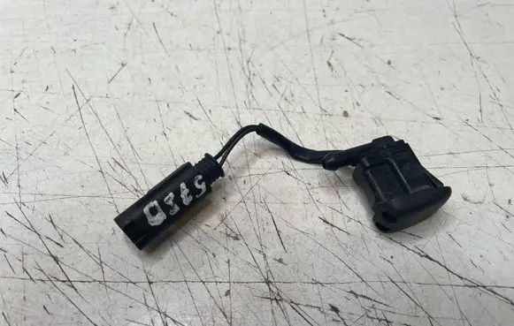 BMW 5 E39 Windshield washer spray nozzle 8361039