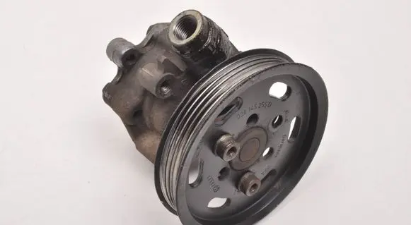 Audi A6 Allroad C5 Power steering pump 038145255D
