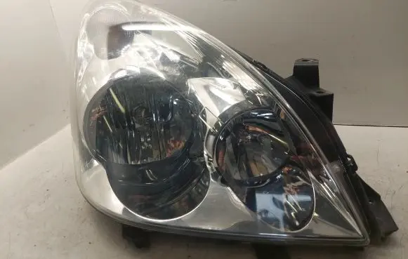 Toyota Corolla Verso AR10 Headlight/headlamp 811300F010 7357230400