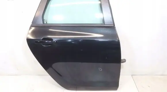 Opel Astra J Rear door