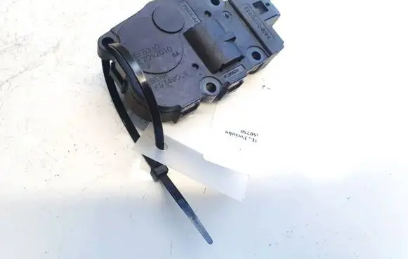 Suzuki Grand Vitara II Air flap motor/actuator 412650750 efb330 412650750efb330