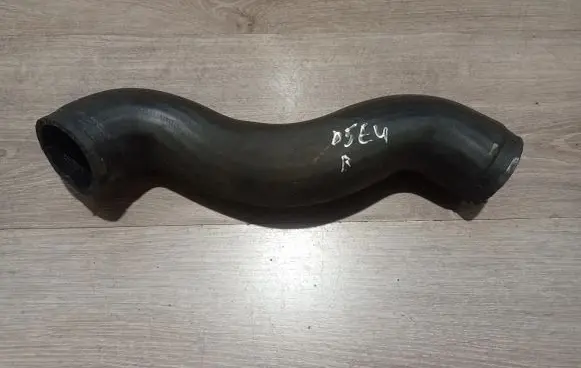 Intercooler hose/pipe