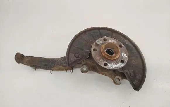 Volkswagen Touareg I Front wheel hub