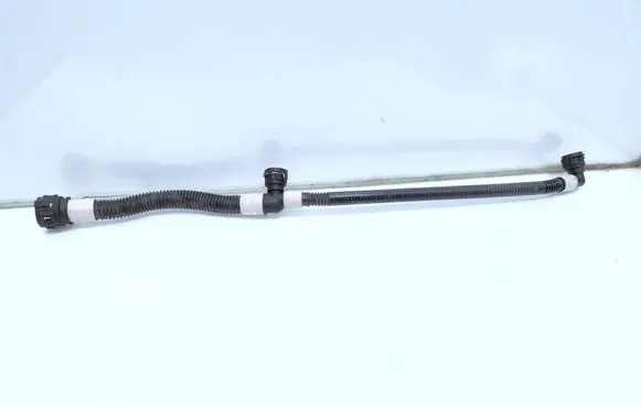 Tesla Model 3 Engine coolant pipe/hose 107757600F