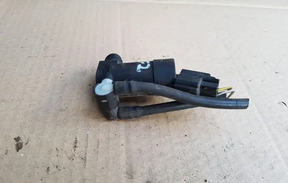 Ford Focus Windscreen/windshield washer pump
