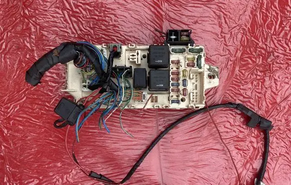 Mitsubishi Pajero Pinin Fuse box set MR445951B
