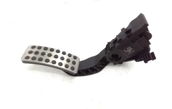 Mercedes-Benz B W246 W242 Accelerator throttle pedal A2463001904