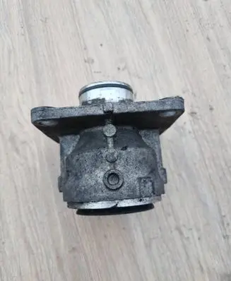 BMW X6 E71 Driveshaft support bearing bracket 7563779