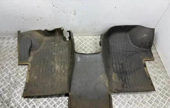 Mercedes-Benz Vito Viano W639 Front floor carpet liner 
