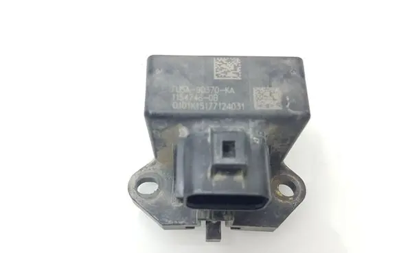 Ford Edge II Fuel pump relay FU5A9D370 FU5A9D370KA 11547480B