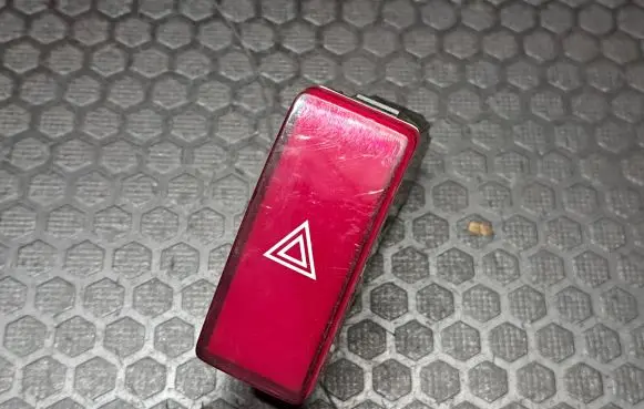 Honda CR-V Hazard light switch M33808