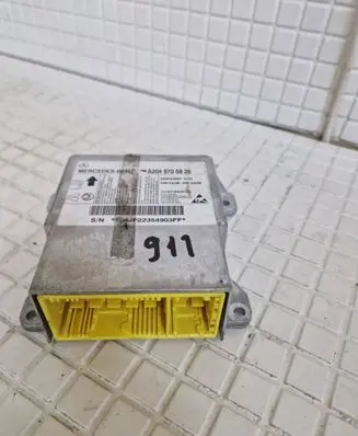 Mercedes-Benz C W204 Airbag control unit/module A2048706826 5WK44004 T01J222354903FF