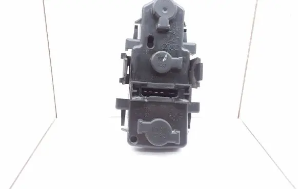 Audi A6 S6 C5 4B Tail light bulb cover holder B5831BL 148162