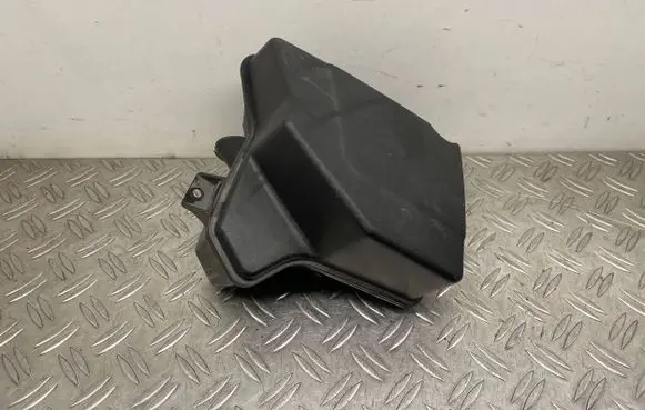 Lincoln MKZ II Intake resonator DP539A600CD