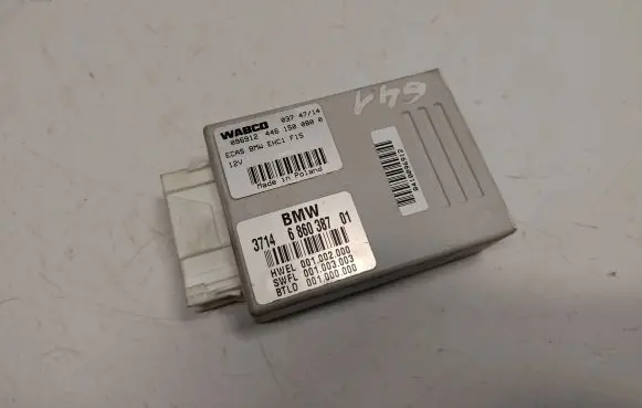 BMW X5 F15 Air suspension control unit module (rear) 6860387 37146860387