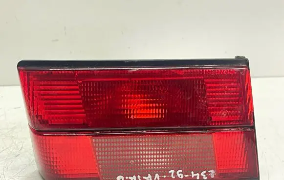 BMW 5 E34 Tailgate rear/tail lights