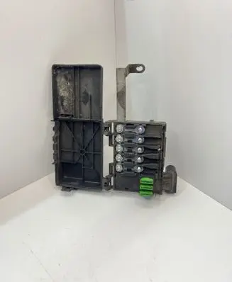 Volkswagen Golf IV Fuse module 1J0937550