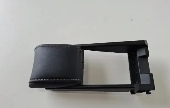 Other center console (tunnel) element