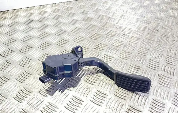 Toyota Yaris Accelerator throttle pedal 7811052020 1988007021