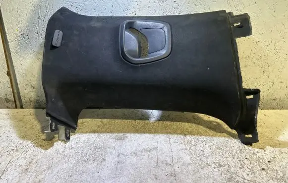 Jeep Grand Wagoneer (B) pillar trim (top) P6LF51TX7AA 10122021174921 202154921