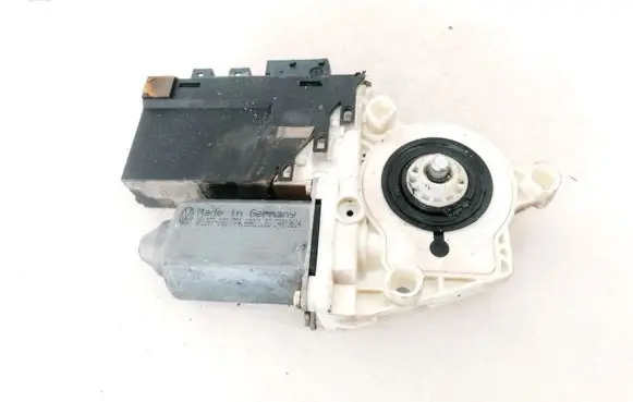 Citroen Berlingo Front door window regulator motor 1488740080 991729-203