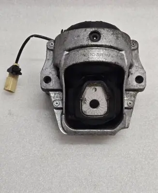 Porsche Macan (95B) Engine mount bracket 8R0199381