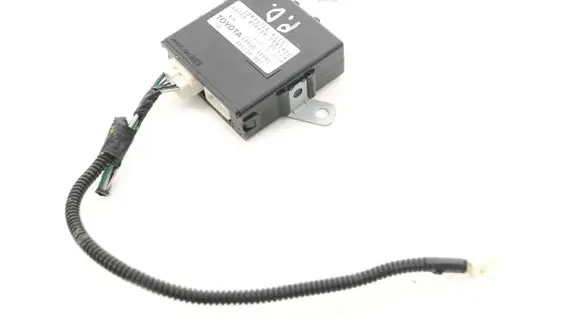 Lexus RX 330 - 350 - 400H Door control unit/module 8943048040