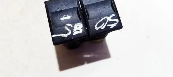 Tailgate opening switch